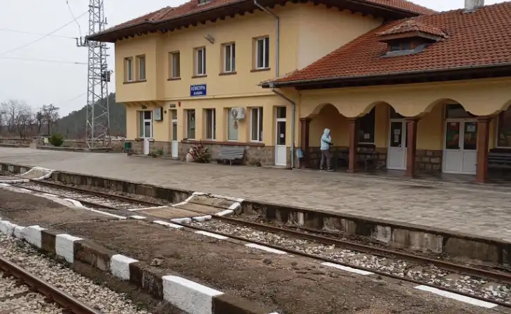 Петър Бунев със скандално твърдение за трагедията в Клисура: Момичетата са пътували във...