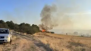 Огнен ад  край Хисаря, пожарникари не смогват Видео