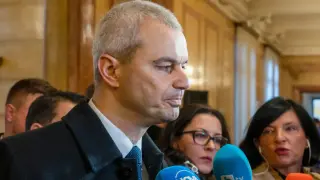 Костадинов посети българска област и изуми хората заради...