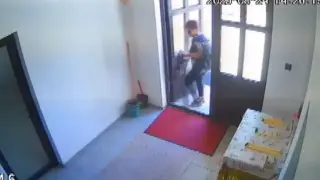 Жена обра два пъти църквата в Три водици, втория път сви и икона Видео