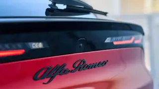 Alfa Romeo Junior 2025: Чуден кросоувър на достъпна цена