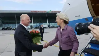 Ново 20: Flightradar проговори за инцидента със самолета на Урсула фон дер Лайен над Пловдив,  GPS системата била...