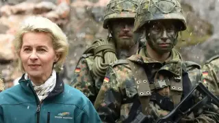 Урсула призна: Европа готви "доста точни планове" за изпращането на войски в Украйна