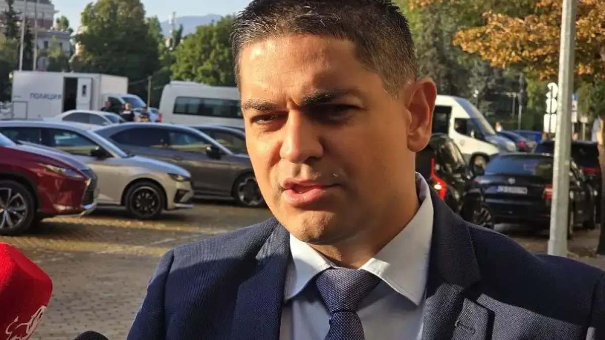 Радостин Василев: Вотът на недоверие е на МЕЧ, ние сме инициаторите!