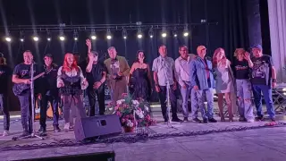 Грандиозен рок концерт събра легендите на българската сцена в Бургас Снимки