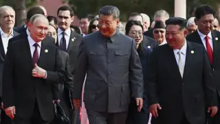 Микрофон улови странна размяна на реплики между Путин и Си Цзинпин