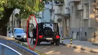 Екшън в Пловдив: Руса дама с джип блокира улица, последва грозен скандал Видео