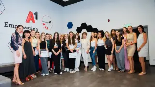 Второто издание на A1 STEMfem Junior завърши успешно с 45 млади момичета и подкрепата на силна менторска общност