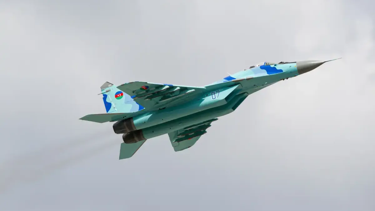 Баку доставил изтребители МиГ-29 на Киев?