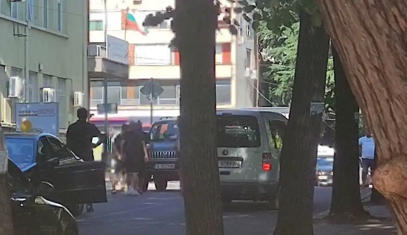 Див екшън на пъпа на Кърджали втрещи минувачите