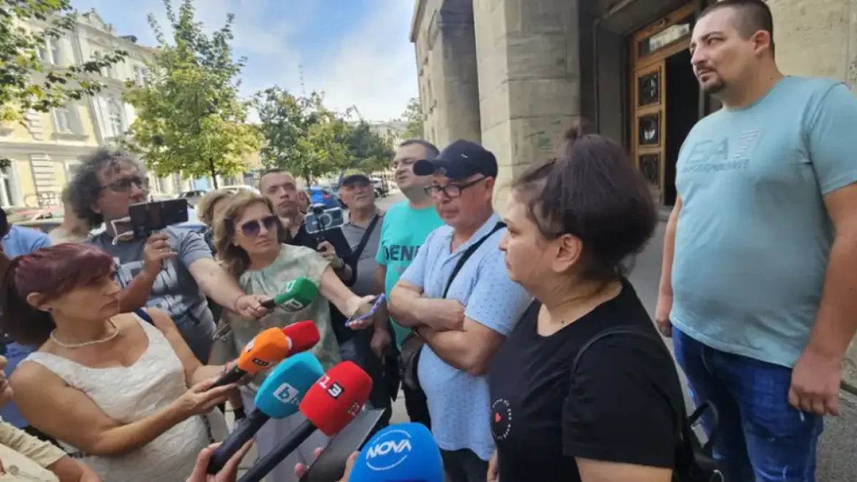 Родителите на сервитьора Жулиен: МВР шефът и съседът му са били пияни, ударили му шамар