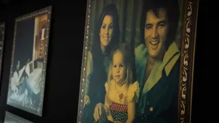 Обвиняват Присила за смъртта на Елвис!