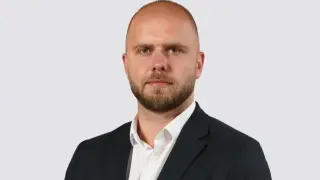 Неграмотник от ПП смуче народна пара в Областния съвет във Враца, не може да напише 2 изречения без грешка Снимки