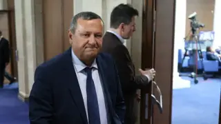 Хасан Адемов: Няма да има вдигане на възрастта за пенсиониране