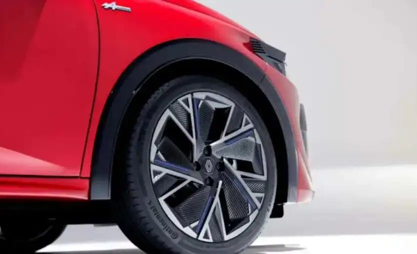 Променен дизайн и още изменения: Представиха новия Renault Clio Видео