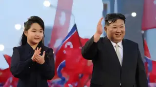 Дъщерята на Ким Чен Ун засилва шансовете си за наследник след посещение в Китай