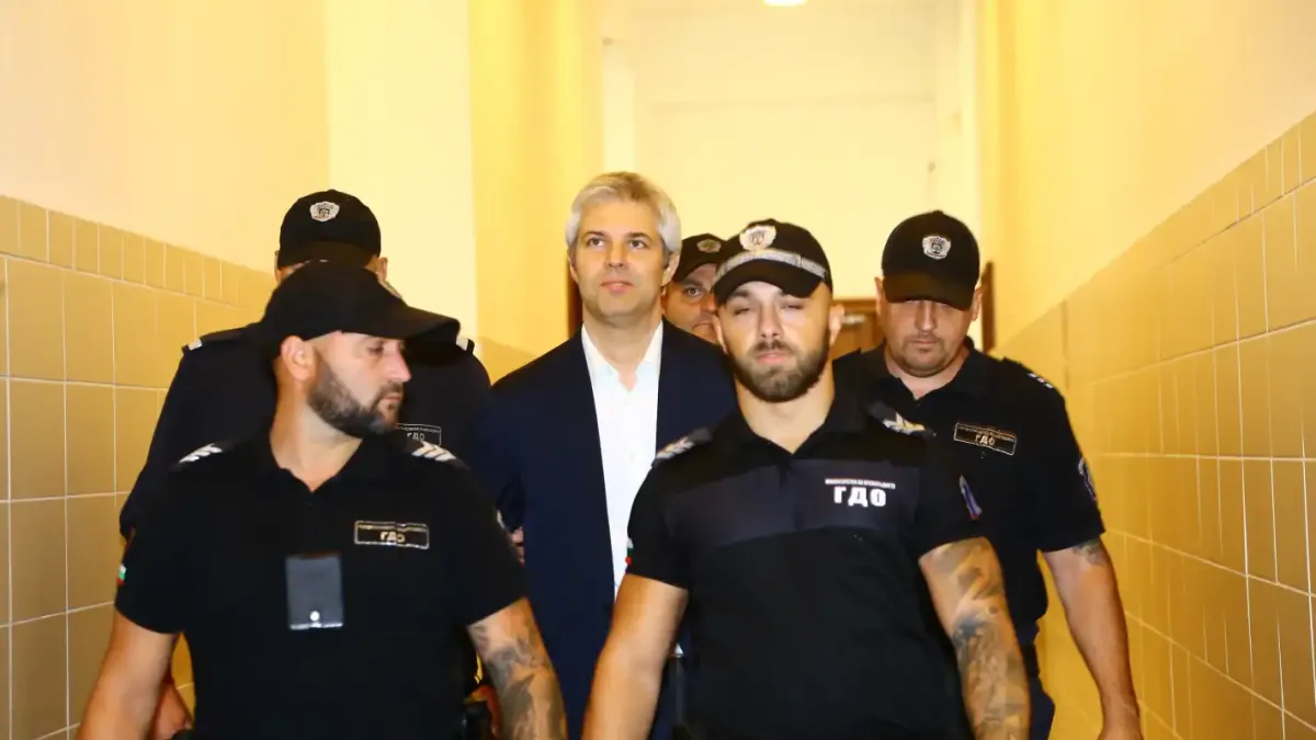 Юристи попариха мераците на Коцев да е кмет от ареста Видео
