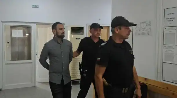 Извергът Петър си призна всичко за изтезанията над Адриан, адвокатът му обаче изнагля брутално