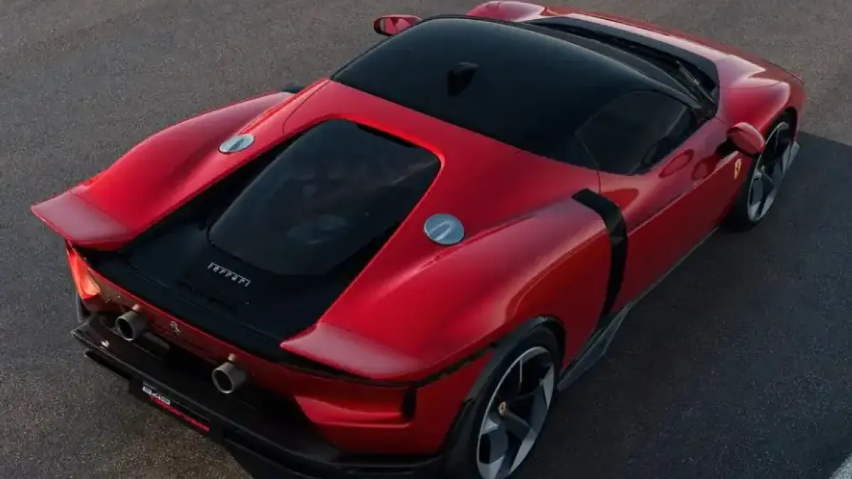 Завръщането на легенда: Ferrari възроди знаменит суперавтомобил Видео