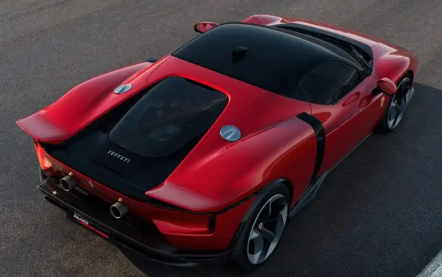 Завръщането на легенда: Ferrari възроди знаменит суперавтомобил Видео