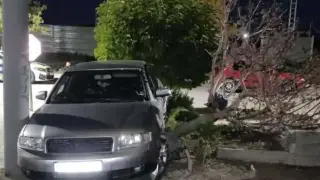 Бесен екшън: Джигит бяга от ченгетата, взима на таран полицейско управление в Хитрино