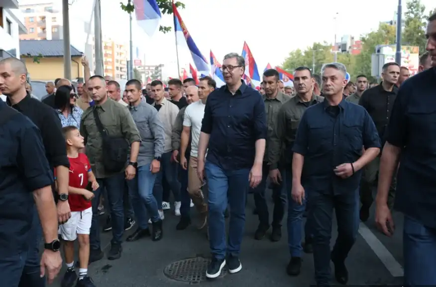 Раздават по 50 евро за участие на митинги в подкрепа на Вучич