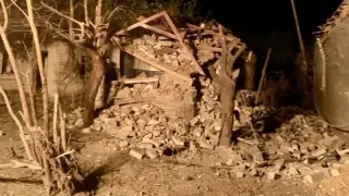 Мощни експлозии в Запорожие, лумнаха пожари, всичко е в руини Видео