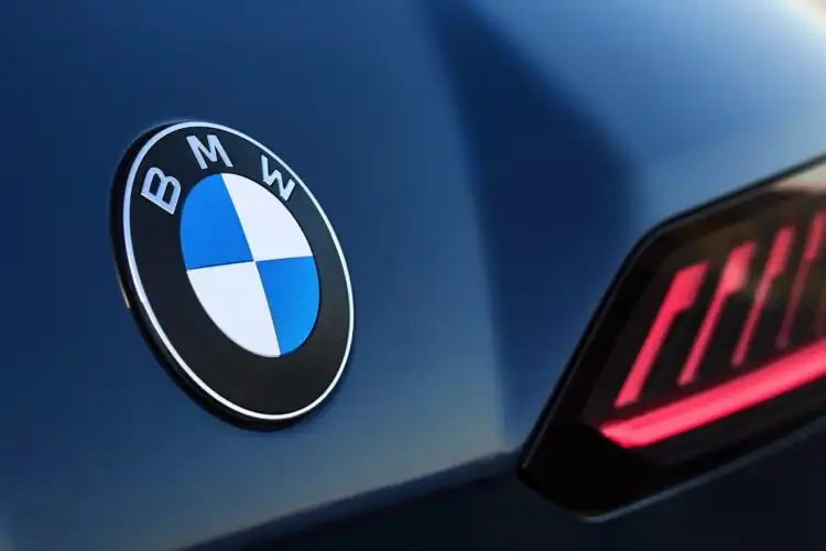 Какъв ще бъде най-достъпният електрически седан на BMW?