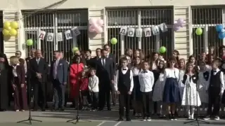 Президентът Радев: Учениците поемат по светлия път на знанието