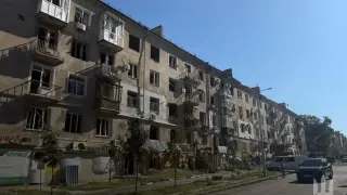 Русия бомбардира жилищни сгради в Краматорск, има много ранени