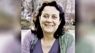 Камелия Кондова: Поезията е много сгъстена емоция, която се пише с кръв