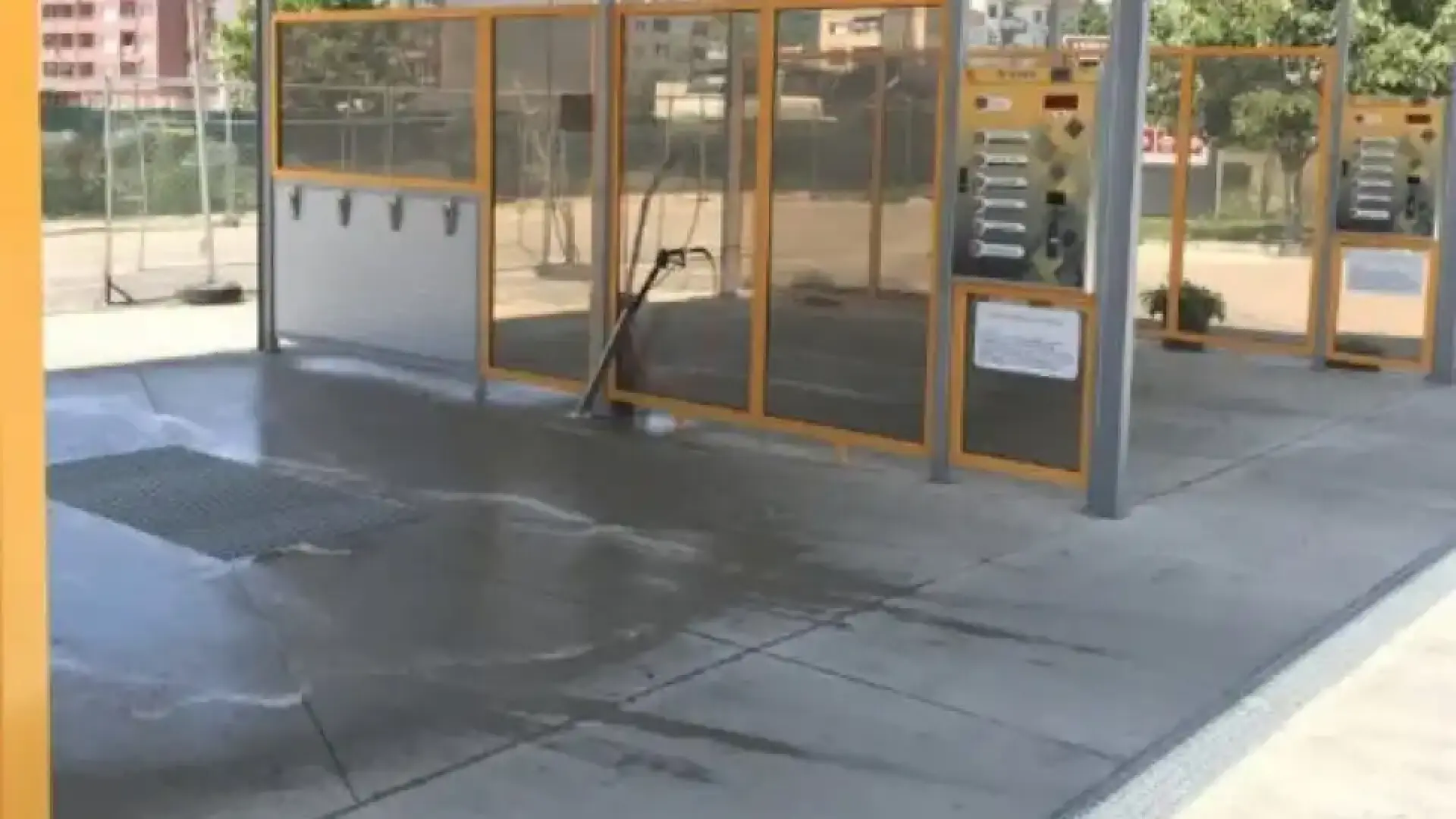 Забраниха миенето в голям наш град!