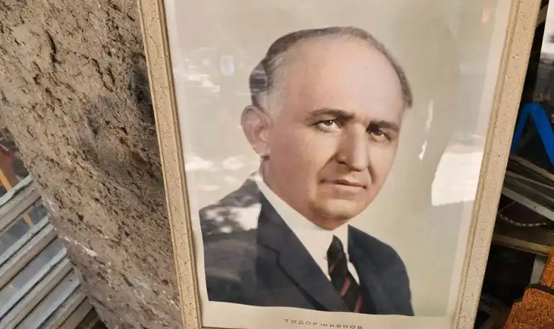 Да печелиш от соца: 50 лв. за портрет на Тато!