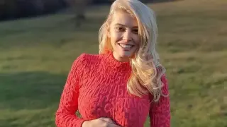 Богат ли е мъжът до Ева Веселинова и ще му ражда ли още деца?!