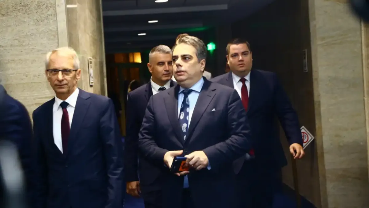 Проф. Коларова разби мотивите на ПП за вота на недоверие, каза им истината