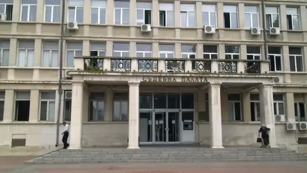 Арестуваният син на бургаския прокурор заминава за Варна, за да...
