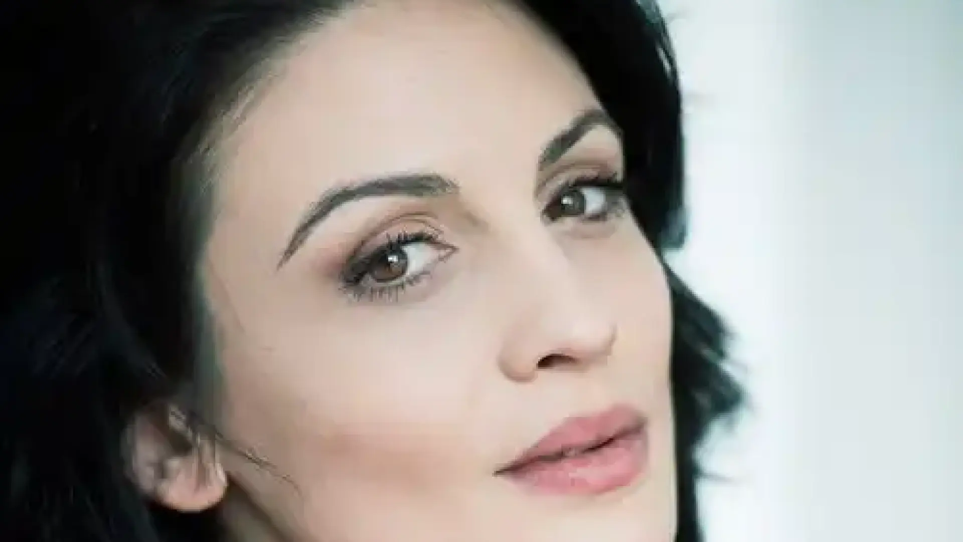 Диана Димитрова шокира феновете си, продава бъбрек за...