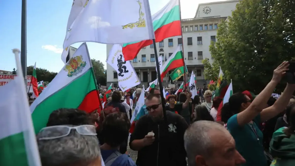 Нов протест под прозорците на властта, точно преди вота
