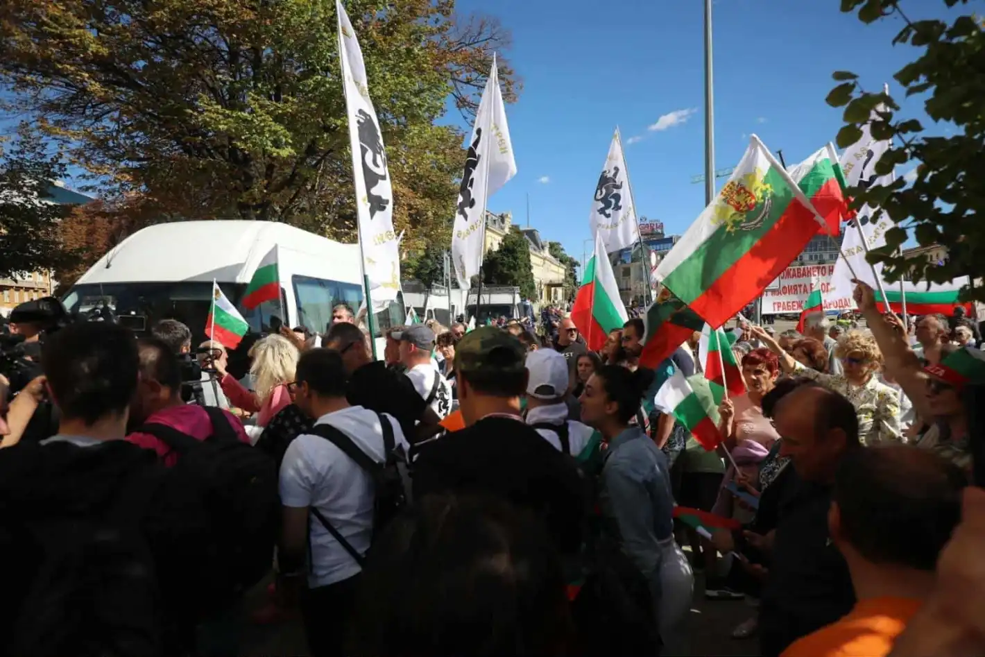 Нов протест под прозорците на властта, точно преди вота