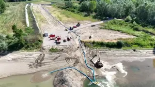 Прехвърлиха вода от Дунав, за да спасят едно от най-известните ни езера