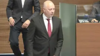 Желязков смълча парламента с първите си думи след вота, положението е на ръба