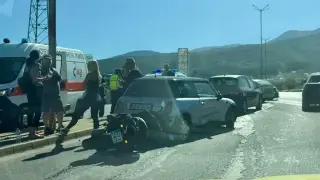 Страхотия с моторист на Околовръстното в София, вият линейки