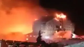 Турски топ курорт пламна, тече евакуация