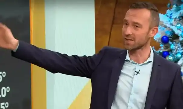 Изцепка: Култово лице на Нова тв втрещи, съблече се гол в ранна заран Снимки 18+