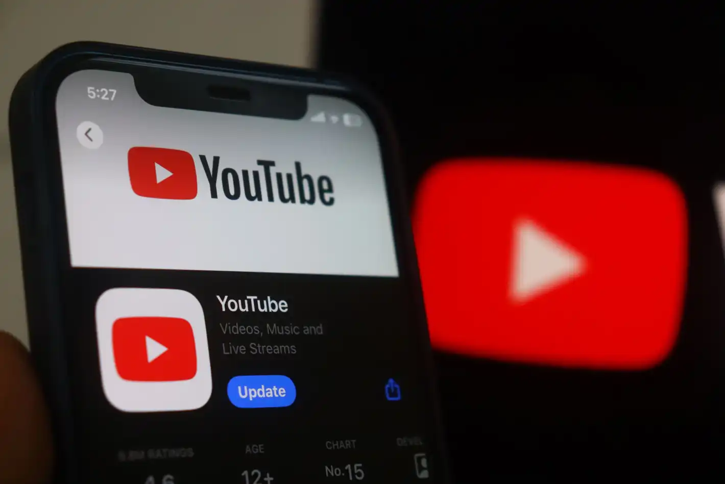 Рязък срив в гледанията в YouTube: виновни ли са блокерите на реклами?