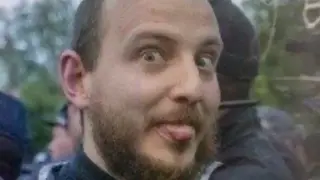 Лизач на тоалетни чинии е основният рупор на простоидиота Киро и авера му Асен!