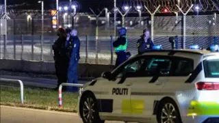 Затвориха голямо европейско летище заради прелитащи дронове Видео
