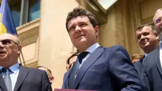 Напрежение в Румъния! Спешна среща на политици с президента