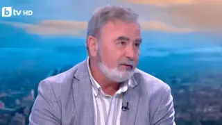 Доц. Кунчев с първи думи за войната на Тръмп срещу популярно лекарство, предупреди и че... Видео