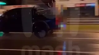 Влогър прави секс с проститутка в багажника на движещ се пикап Видео 18+